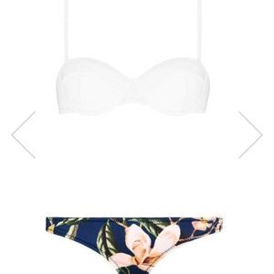 TRIANGL bikini white top floral bottom